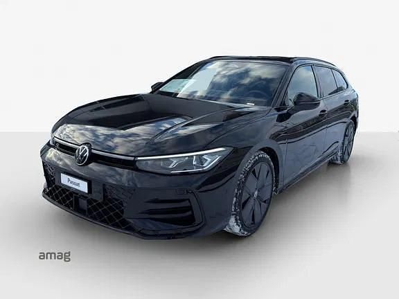 Neu VW Passat R-line 192 PS (141 kW) 2025 Grenadill black metallic Kombi