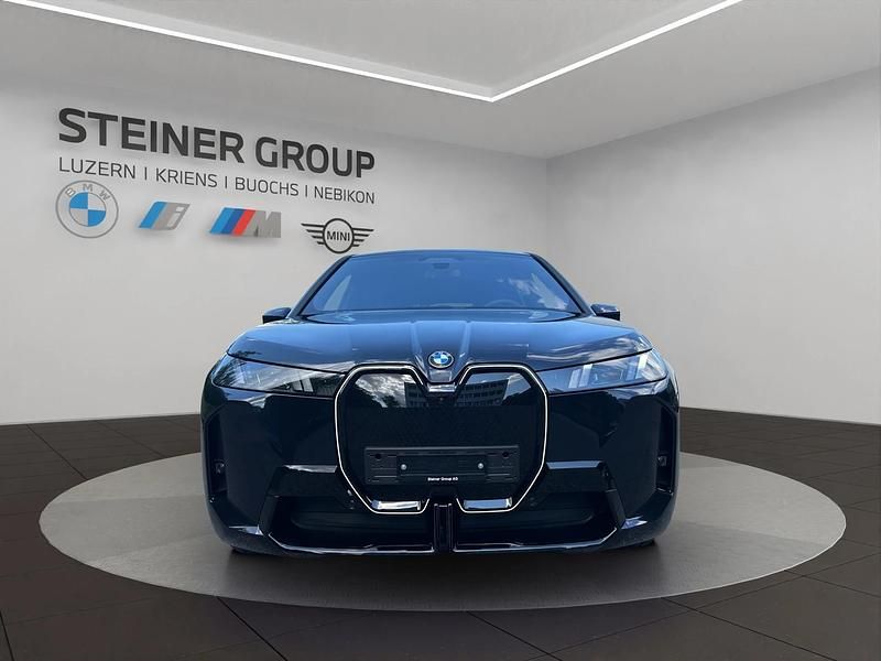 Neu BMW iX M Sport 400 kW (544 PS) 2025 Schwarz SUV