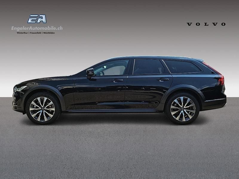Gebraucht Volvo V90 CC Plus 250 PS (183 kW) 2024 Schwarz Kombi