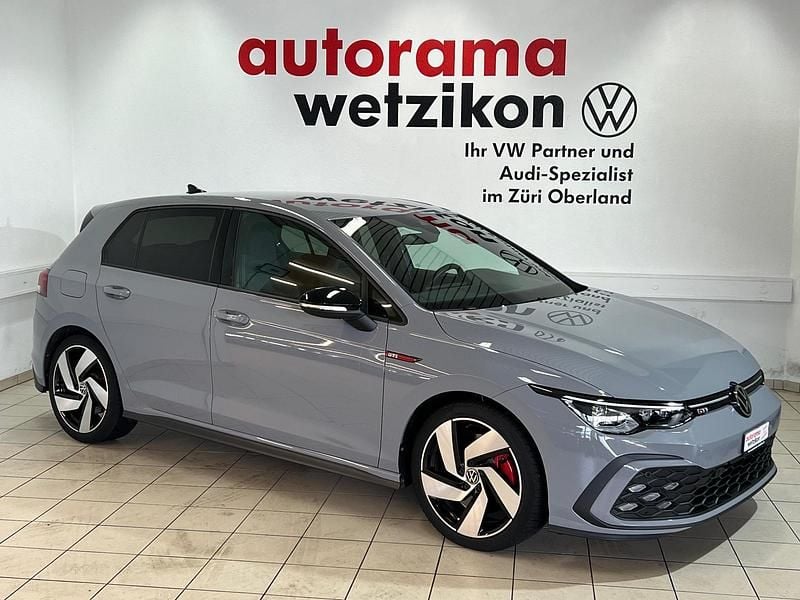 Gebraucht VW Golf VIII GTI 245 PS (180 kW) 2022 Grau Limousine