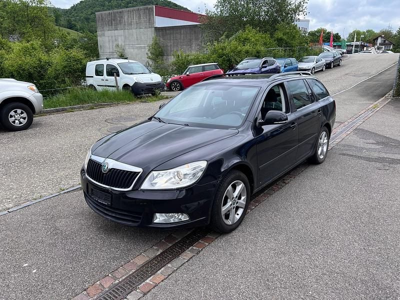Gebraucht 2012 Skoda Octavia Ambiente Kombi | CHF 3’500 (Superpreis) - Bild 1/4