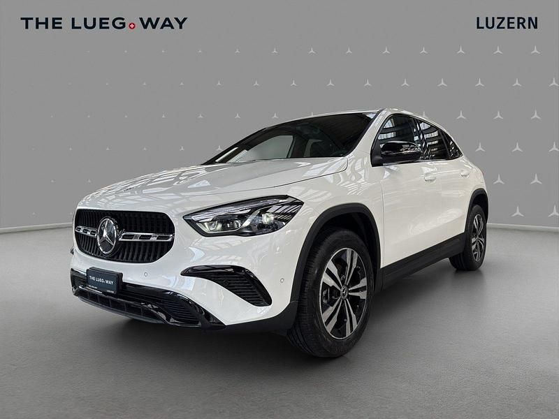 Neu Mercedes GLA200 Night 163 PS (119 kW) 2025 Weiss SUV