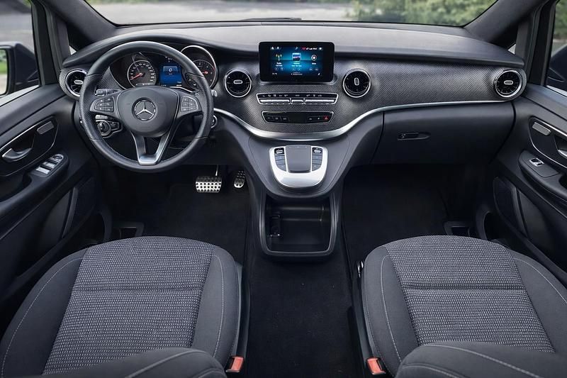 Gebraucht Mercedes V250 190 PS (139 kW) 2025 Van / Kleinbus