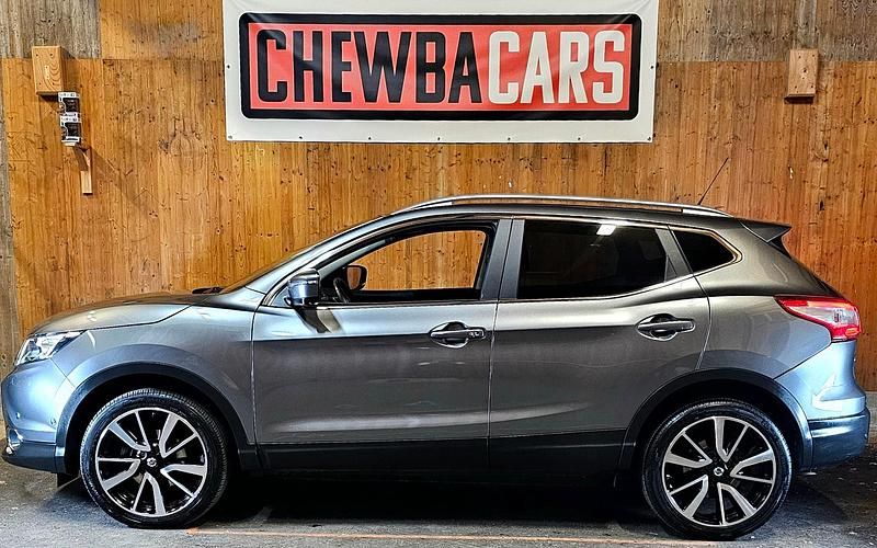 Gebraucht Nissan Qashqai Premium Edition 131 PS (96 kW) 2017 SUV