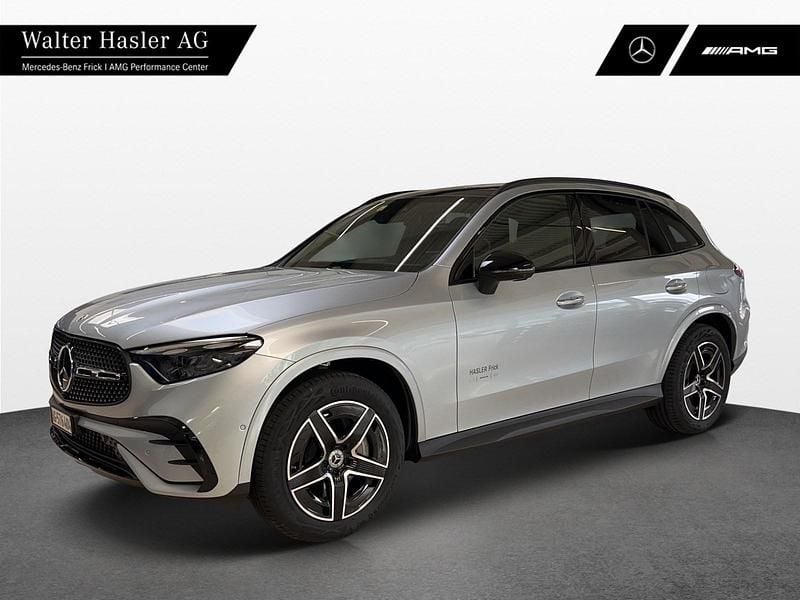 Gebraucht Mercedes GLC300e 198 PS (145 kW) 2023 Silber SUV