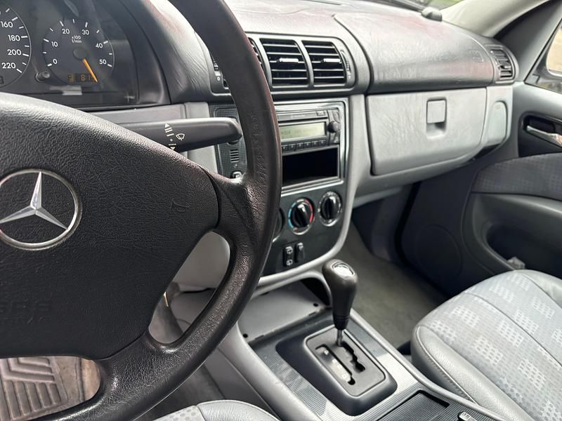 Gebraucht Mercedes ML270 163 PS (119 kW) 2001 SUV