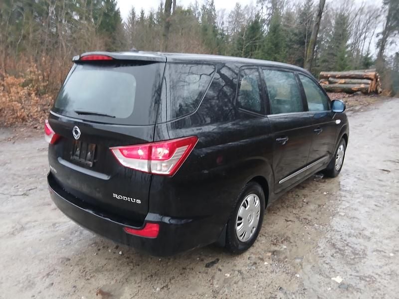 Gebraucht Ssangyong (KGM) Rodius Quartz 178 PS (130 kW) 2017 Van / Kleinbus