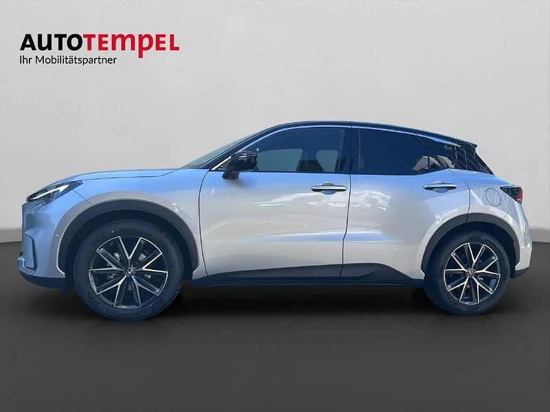 Gebraucht Lexus LBX 136 PS (100 kW) 2025 Silber SUV