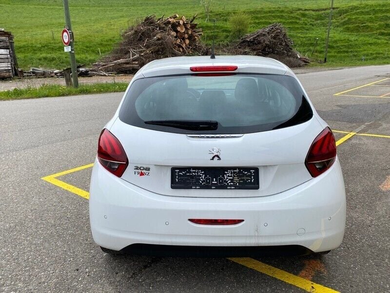 Gebraucht Peugeot 208 Signature Sky 82 PS (60 kW) 2018 Kleinwagen