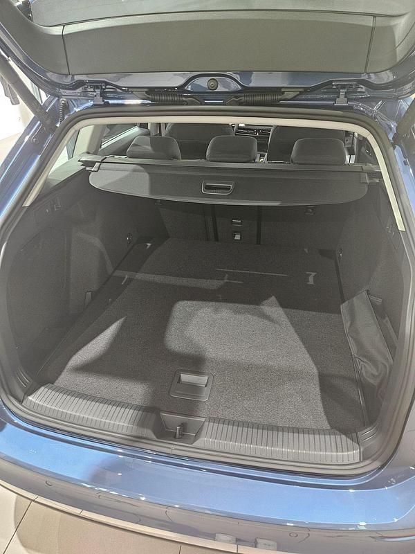 Gebraucht VW Golf VIII Life 150 PS (110 kW) 2024 Kombi