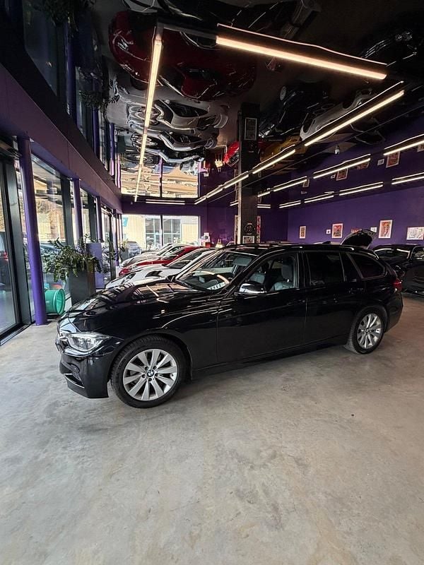 Gebraucht BMW 330 M Sport 258 PS (189 kW) 2017 Kombi