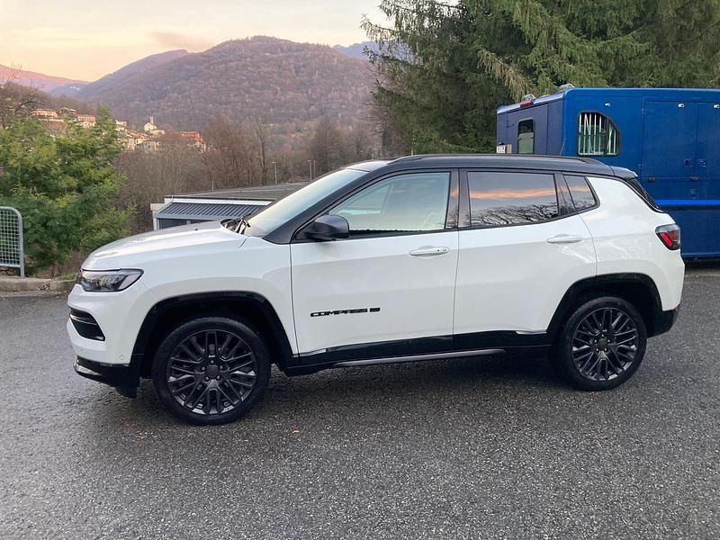 Gebraucht Jeep Compass 80th Anniversary 150 PS (110 kW) 2021 Weiss SUV