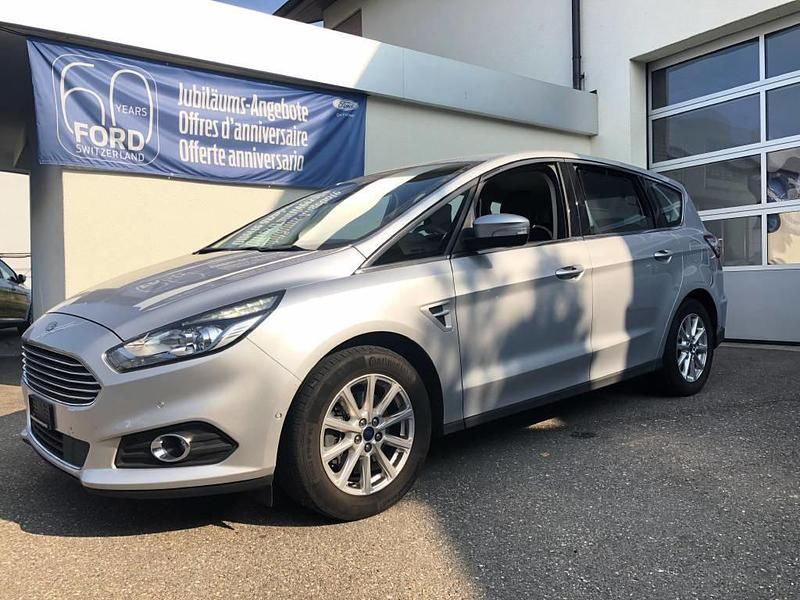 Gebraucht Ford S-MAX Titanium 180 PS (132 kW) 2015 Van / Kleinbus
