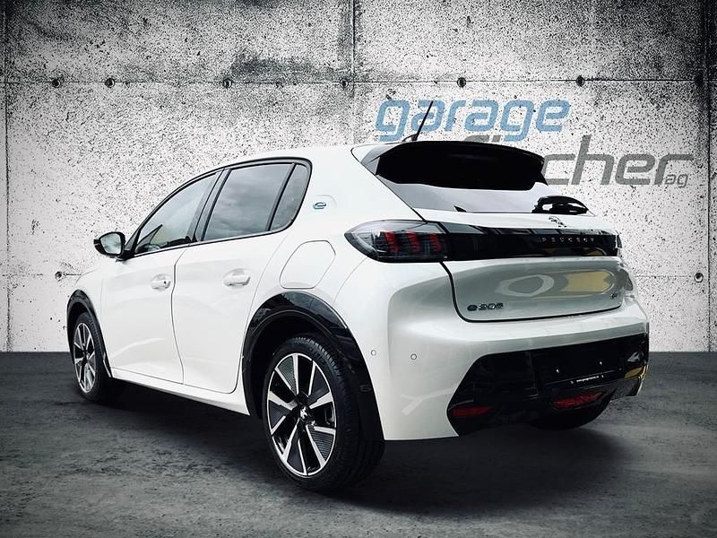 Gebraucht Peugeot 208 GT 100 kW (136 PS) 2023 Mehrfarbig Kleinwagen