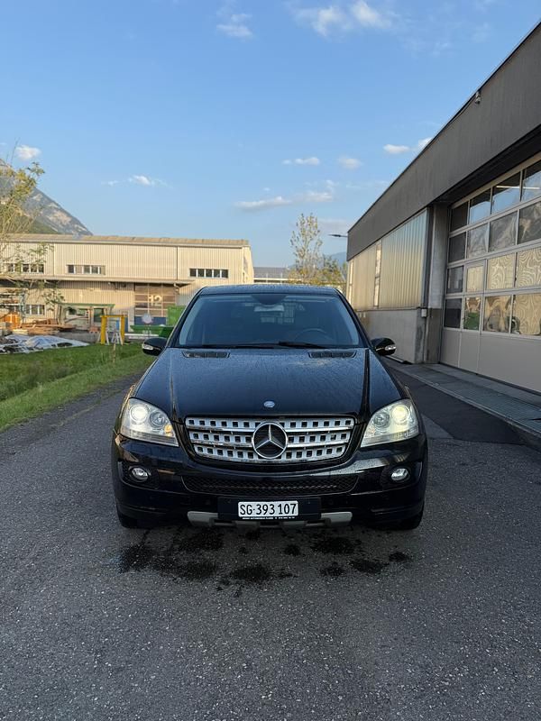 Gebraucht Mercedes ML320 224 PS (164 kW) 2006 SUV