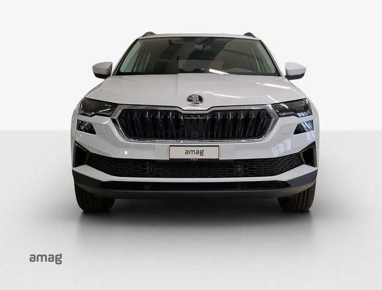 Neu Skoda Karoq Dynamic 150 PS (110 kW) 2025 Moon weiss, metallic SUV