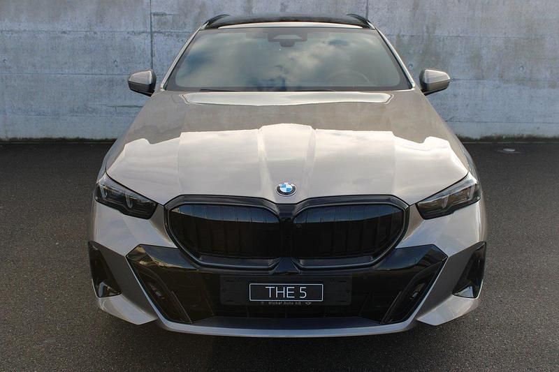 Neu BMW 540 Comfort Edition 303 PS (222 kW) 2025 Kombi