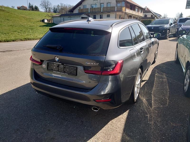 Gebraucht BMW 320 Advantage 190 PS (139 kW) 2019 Kombi