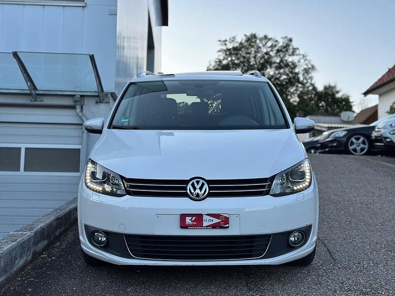 Gebraucht VW Touran Highline 105 PS (77 kW) 2013 Van / Kleinbus