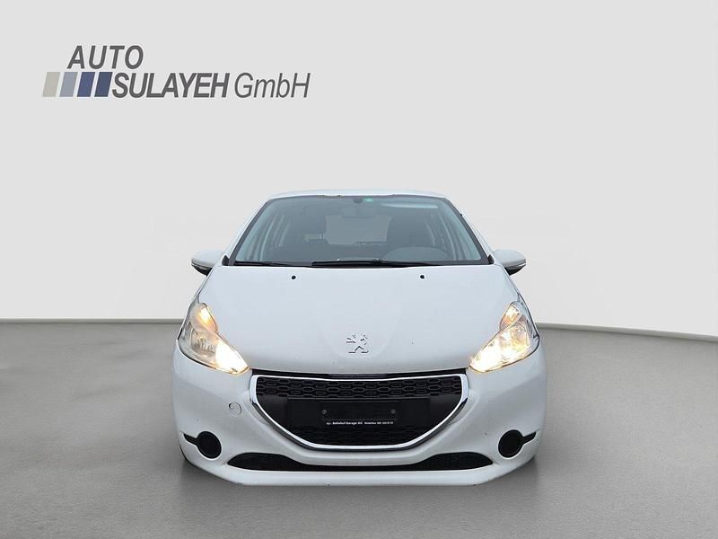 Gebraucht Peugeot 208 Active 92 PS (67 kW) 2014 Kleinwagen