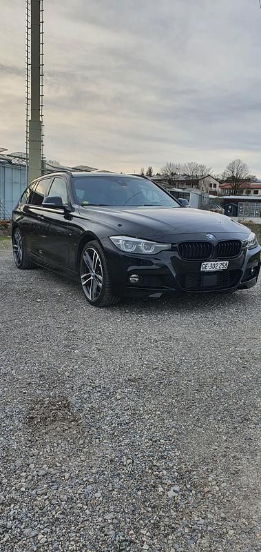 Gebraucht BMW 330 M Sport 258 PS (189 kW) 2019 Kombi