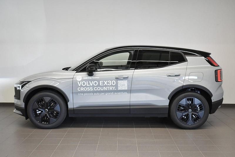 Neu Volvo EX30 CC Performance 314 kW (428 PS) 2025 Grau SUV