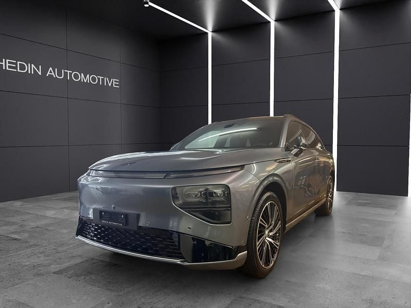 Neu XPENG G9 404 kW (550 PS) 2025 Grau SUV
