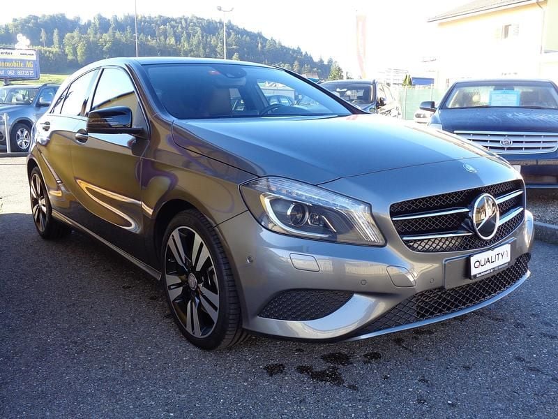 Gebraucht Mercedes A250 Urban 211 PS (155 kW) 2014