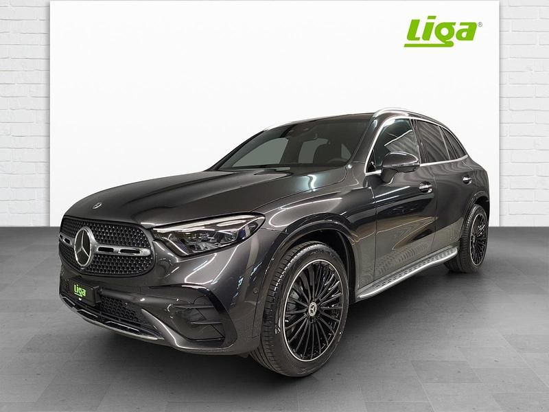 Gebraucht Mercedes GLC220 AMG line 220 PS (161 kW) 2024