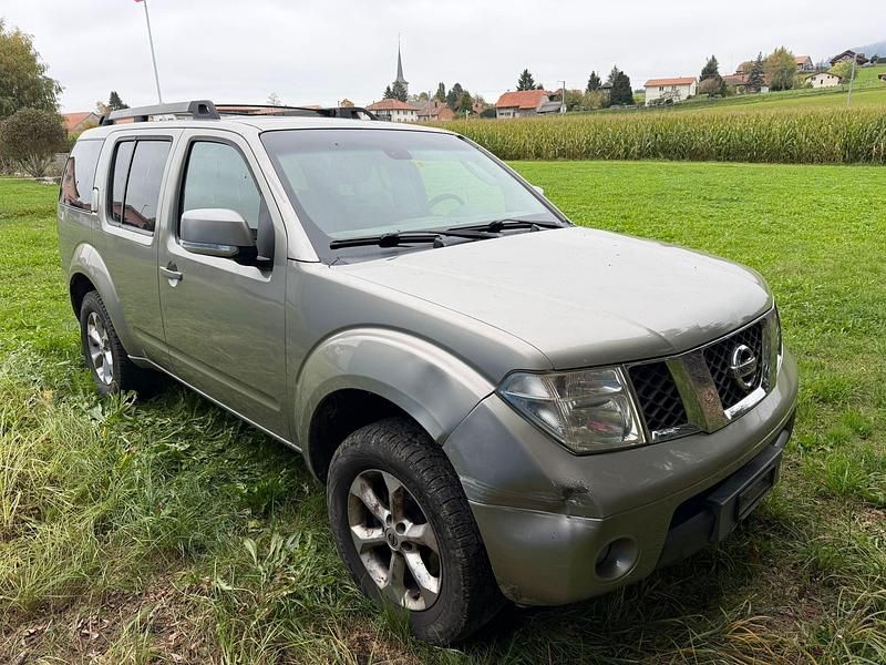 Gebraucht 2008 Nissan Pathfinder SE SUV | CHF 3’800 (Superpreis) - Bild 1/4
