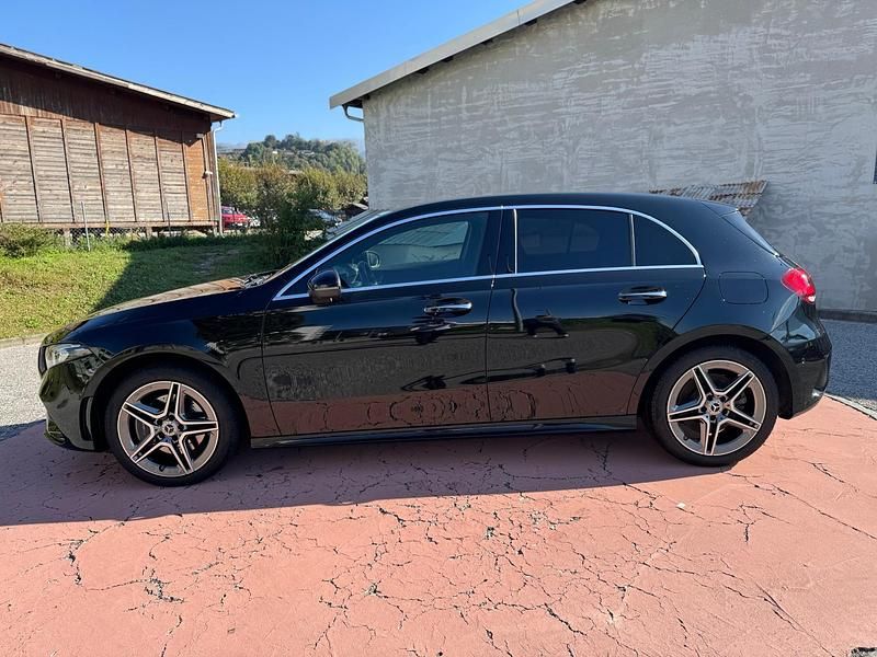 Gebraucht Mercedes A250 AMG line 262 PS (192 kW) 2022 Schwarz Limousine
