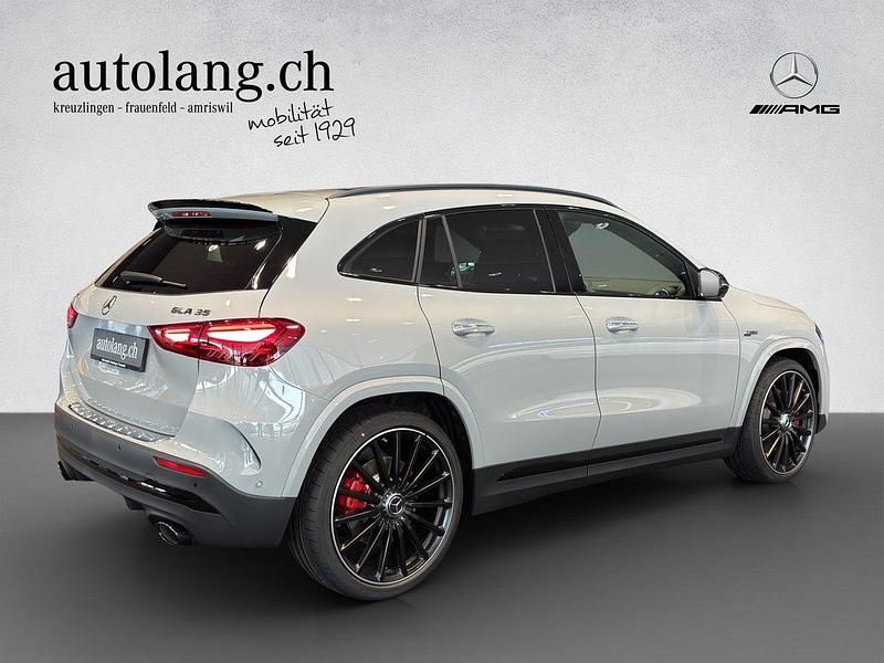 Neu Mercedes GLA35 AMG AMG 320 PS (235 kW) 2025 Grau SUV