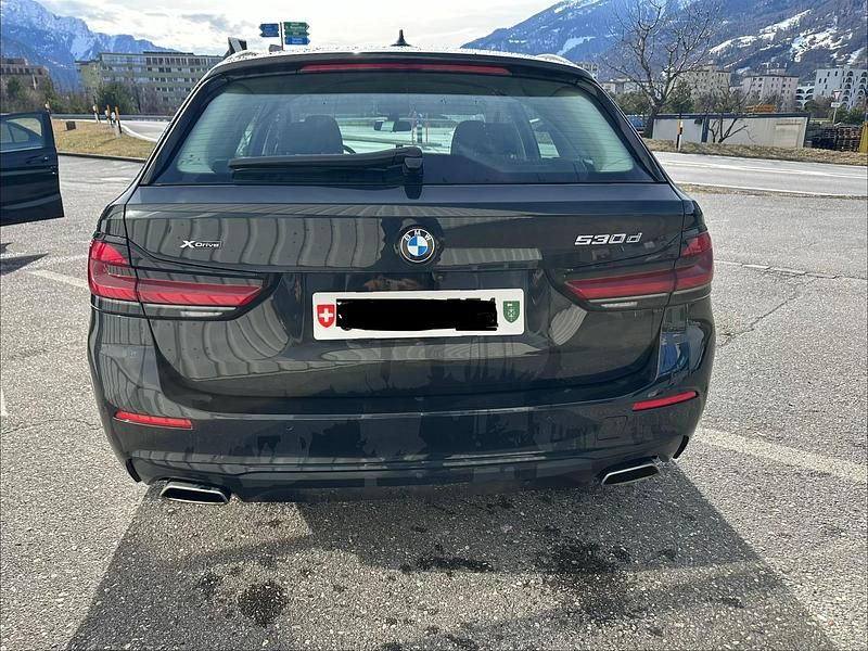 Gebraucht BMW 530 286 PS (210 kW) 2023 Kombi