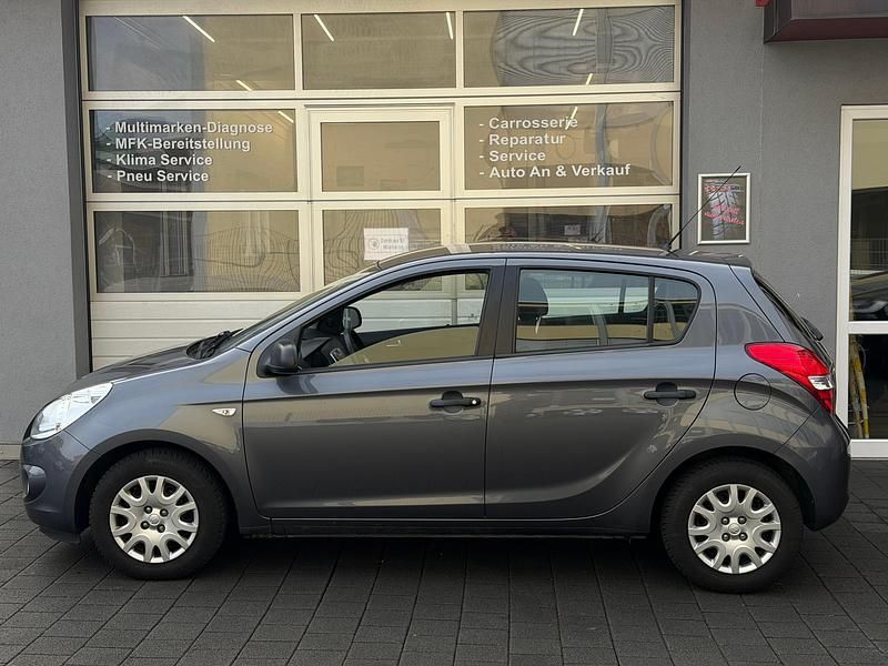 Gebraucht Hyundai i20 Comfort 78 PS (57 kW) 2011 Kleinwagen
