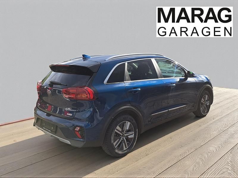 Gebraucht Kia Niro 141 PS (103 kW) 2020 Blau SUV