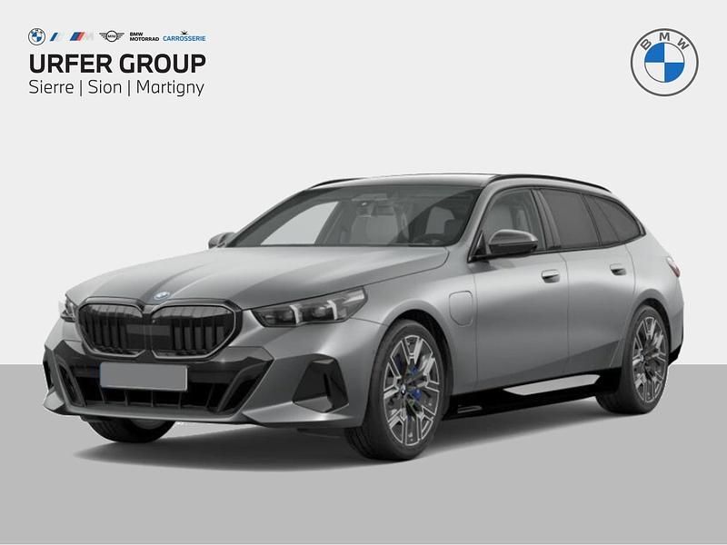 Neu 2025 BMW 550e M Sport Kombi | CHF 118’900 (Etwas zu teuer) - Bild 1/4