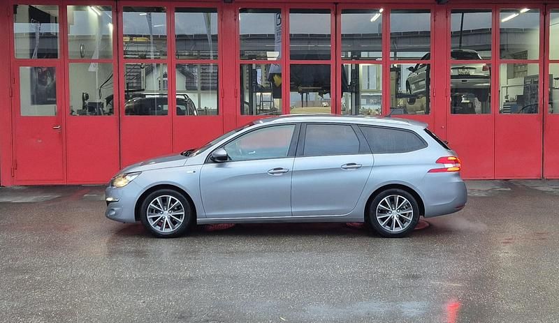 Gebraucht Peugeot 308 SW Allure 131 PS (96 kW) 2016 Kombi