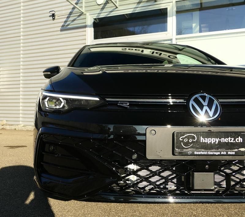 Neu VW Golf VIII R-line 150 PS (110 kW) 2026 Schwarz Limousine