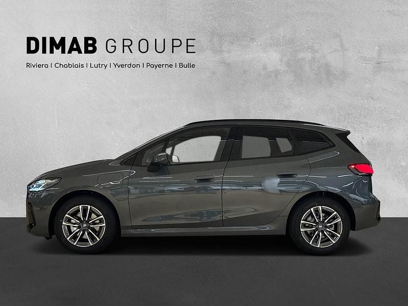 Gebraucht BMW 225 Active Tourer M Sport 245 PS (180 kW) 2022 Grau Van / Kleinbus