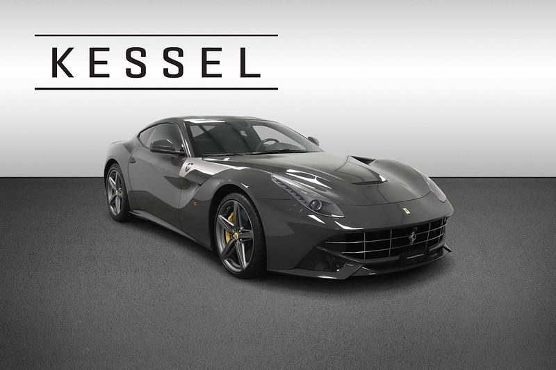 Gebraucht Ferrari F12 736 PS (541 kW) 2013 Grau Coupé