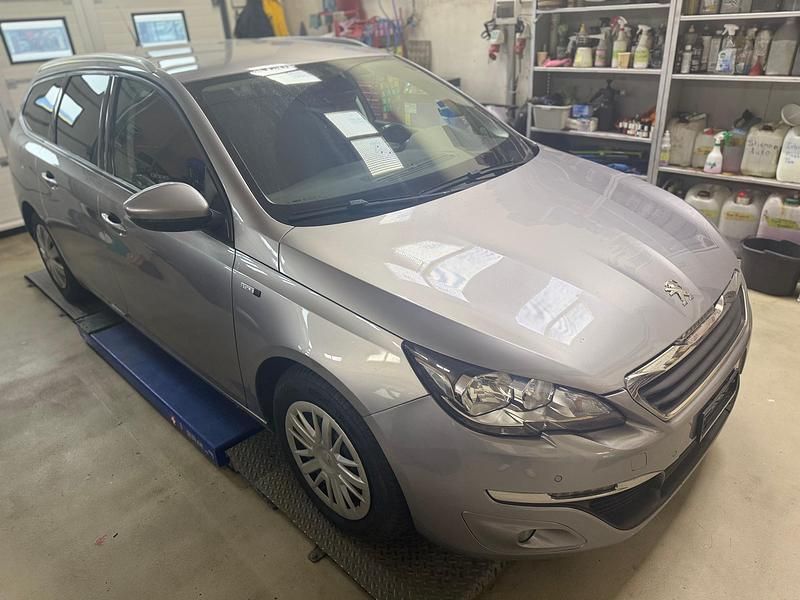 Gebraucht 2016 Peugeot 308 SW Allure Kombi | CHF 10’900 (Fairer Preis) - Bild 1/4