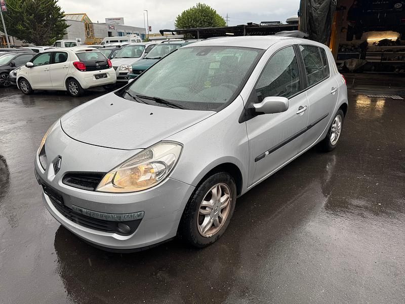 Gebraucht 2006 Renault Clio II Dynamique | CHF 3’900 (Fairer Preis) - Bild 1/4