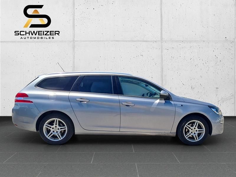 Gebraucht Peugeot 308 SW Style 131 PS (96 kW) 2017 Grau Kombi