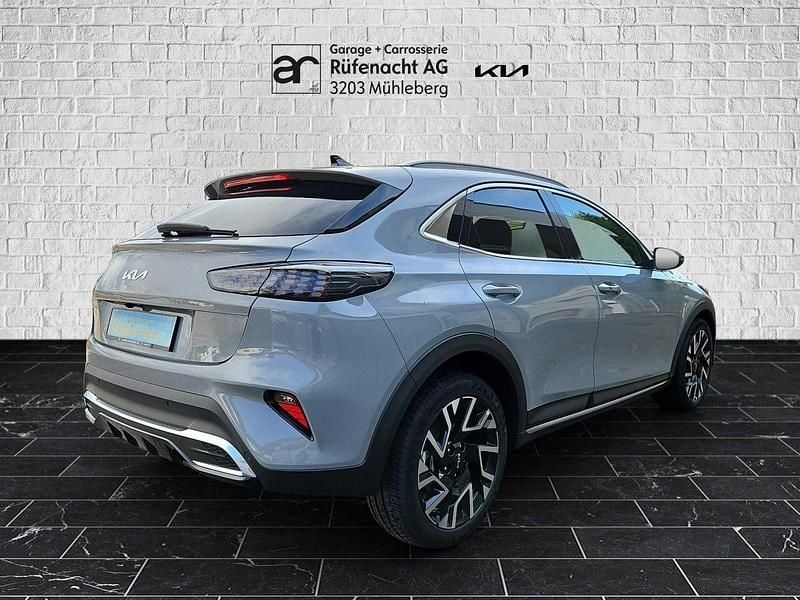 Neu Kia XCeed 180 PS (132 kW) 2025 Grau SUV