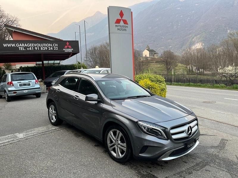 Gebraucht Mercedes GLA250 211 PS (155 kW) 2014 SUV
