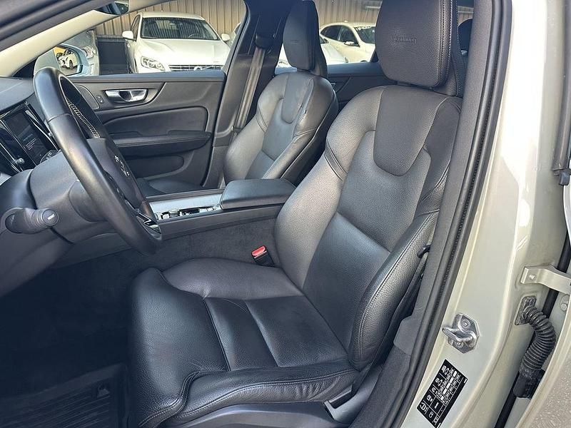 Gebraucht Volvo V60 Inscription 190 PS (139 kW) 2019 Grau Kombi