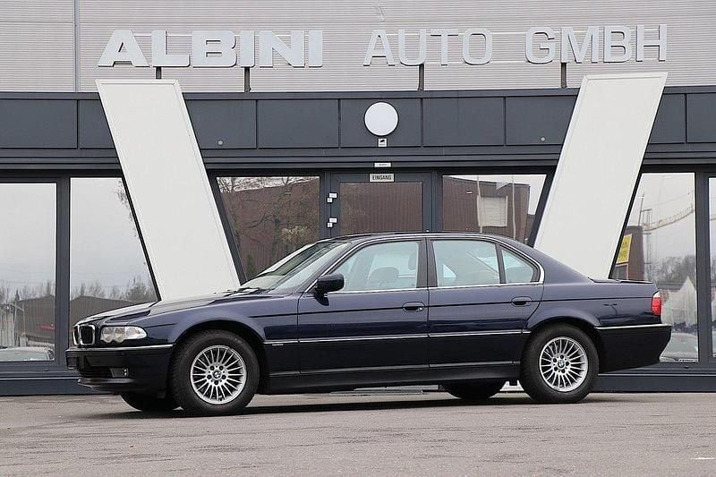 Blau Gebraucht 2001 BMW 740 Shadowline Limousine | CHF 26’900 - Bild 1/4