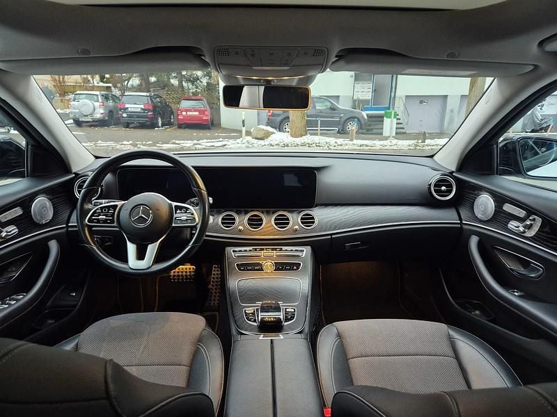 Gebraucht Mercedes E220 Avantgarde 194 PS (142 kW) 2020