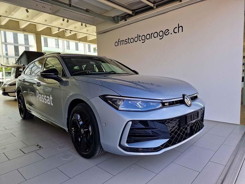 Gebraucht 2024 VW Passat R-line Kombi | CHF 58’900 - Bild 1/4