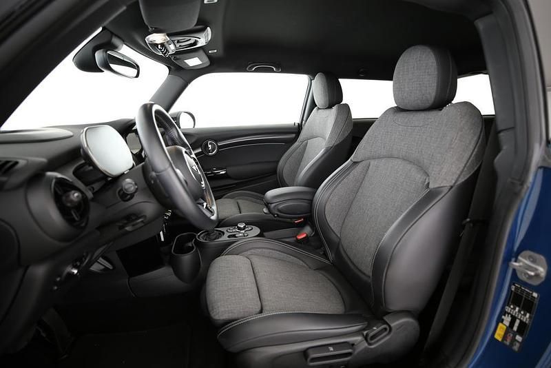 Gebraucht Mini Cooper SE 135 kW (184 PS) 2021 Blau Kleinwagen